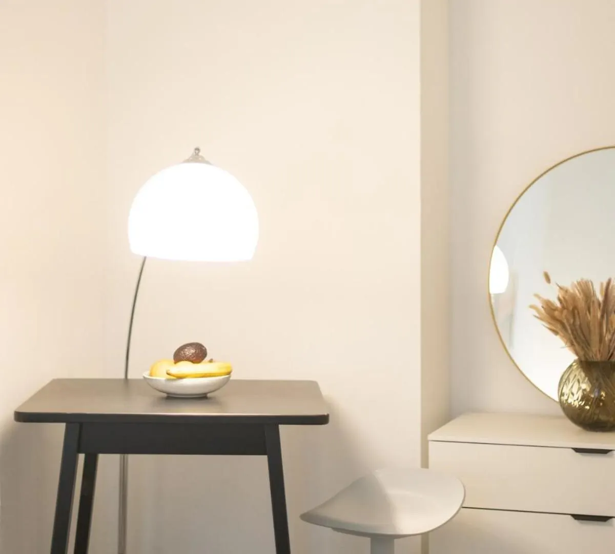 Apartment Homely Berlin - Spacious, Modern, S-Bahn Nearby , Groups & Families Germany
