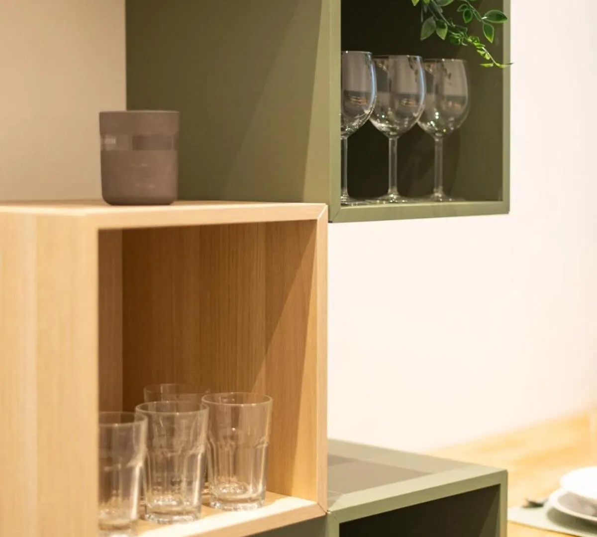 Homely Berlin - Spacious, Modern, S-Bahn Nearby , Groups & Families 0*,  ألمانيا