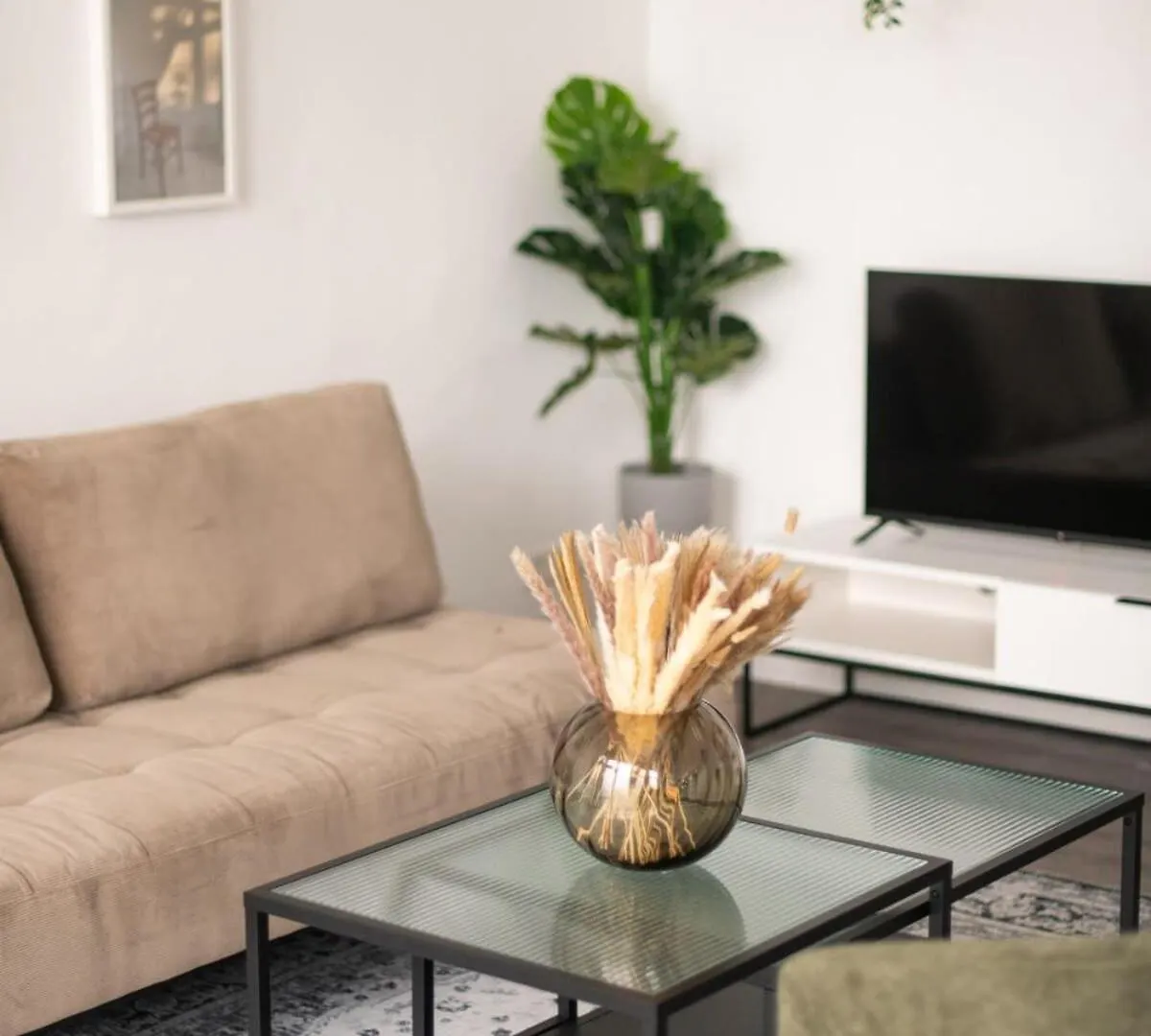 Homely Berlin - Spacious, Modern, S-Bahn Nearby , Groups & Families شقة